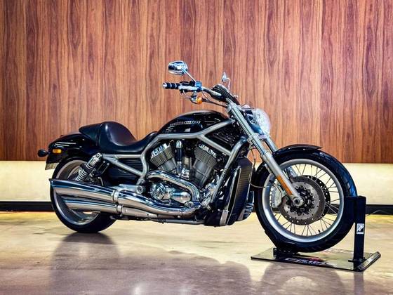 HARLEY-DAVIDSON V-ROD 